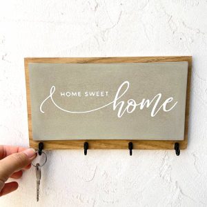 מתלה מפתחות בטון בשילוב עץ – home sweet home