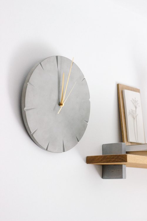 שעון קיר מעוצב מבטון לסלון או למטבח | סטודיו Lala - הילה פרמון