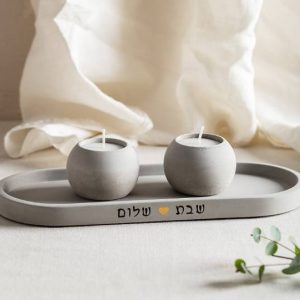 זוג פמוטים עגולים + מגש אובלי גדול – בטון אפור / לבן